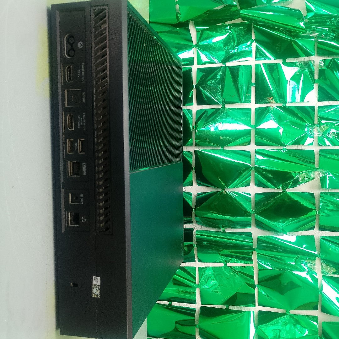 CONSOLA DE VIDEOJUEGO MICROSOFT XBOX ONE 1 TB (SEMINUEVO)