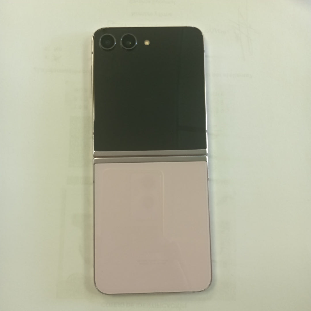 CELULAR SAMSUNG GALAXY Z FLIP 5 SM-F731B (2023) 512 GB 8 GB RAM (SEMINUEVO)