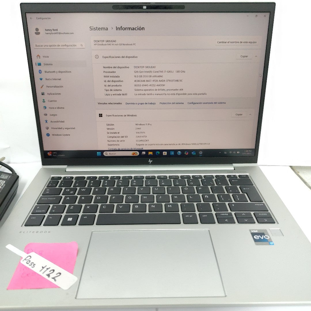 LAPTOP HP ELITEBOOK 840 G9 (2024) 256 GB SSD 16 GB RAM (SEMINUEVO)