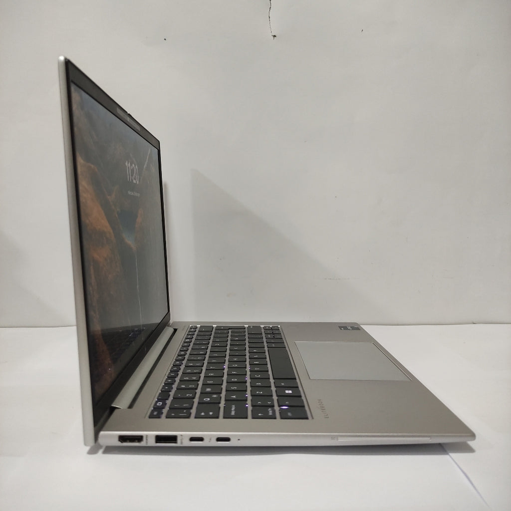 LAPTOP HP ELITEBOOK 840 G10 (2024) 256 GB SSD 16 GB RAM (SEMINUEVO)