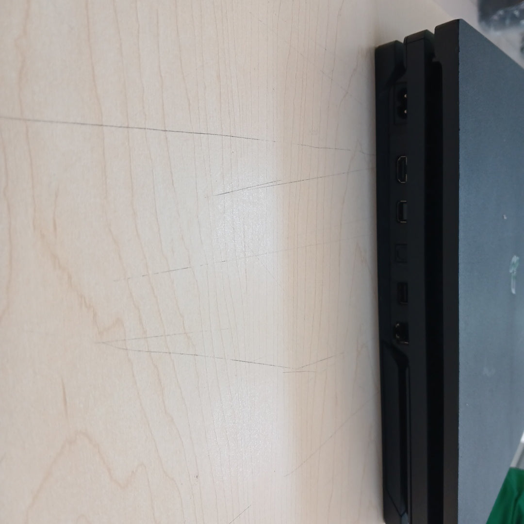 CONSOLA DE VIDEOJUEGO SONY PS4 PRO 1 TB (SEMINUEVO)