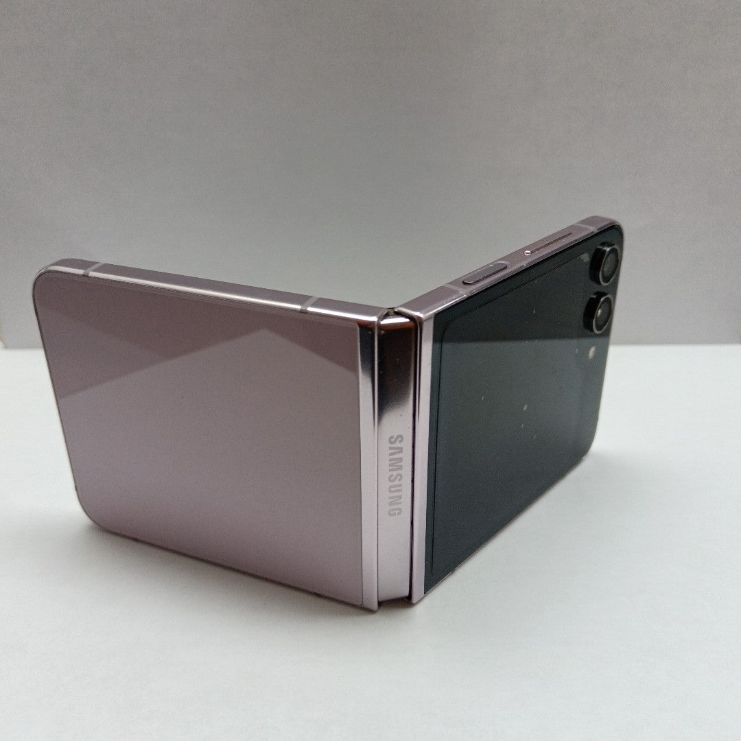 CELULAR SAMSUNG GALAXY Z FLIP 5 SM-F7310 256 GB 8 GB RAM (SEMINUEVO)