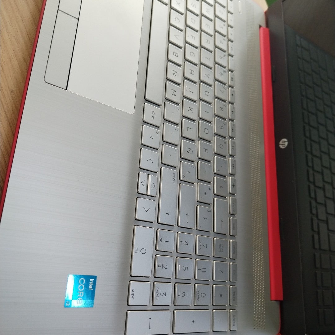 LAPTOP HP 15-DW3500LA (2022) 256 GB SSD 8 GB RAM (SEMINUEVO)