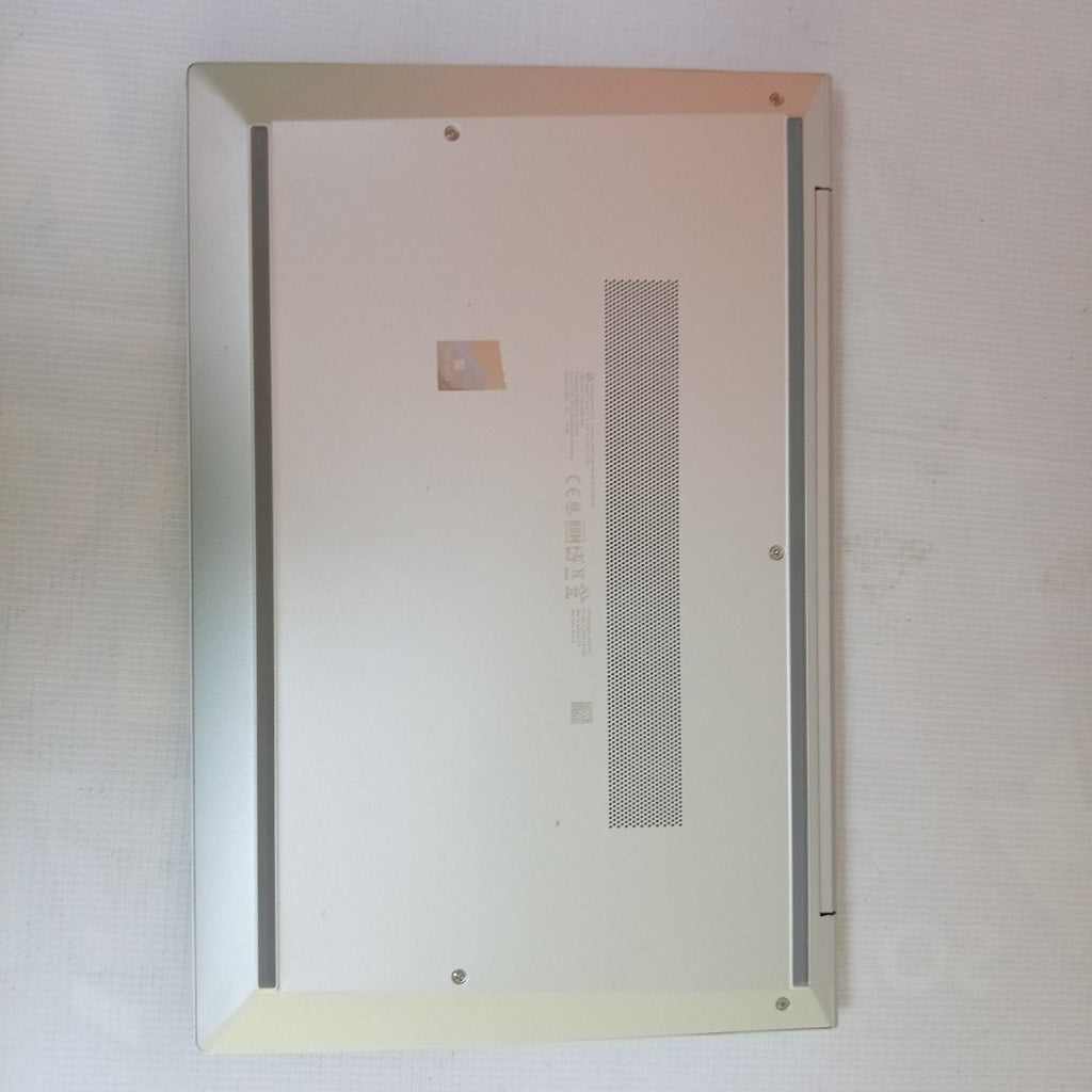 LAPTOP HP ELITEBOOK 840 G8 (2023) 256 GB SSD 16 GB RAM (SEMINUEVO)