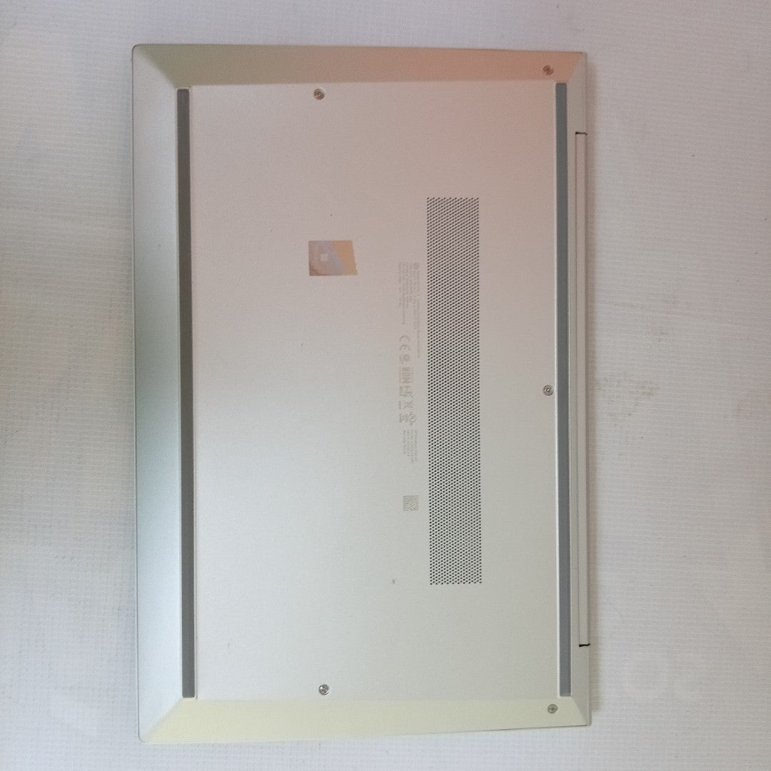 LAPTOP HP ELITEBOOK 840 G8 (2023) 256 GB SSD 16 GB RAM (SEMINUEVO)