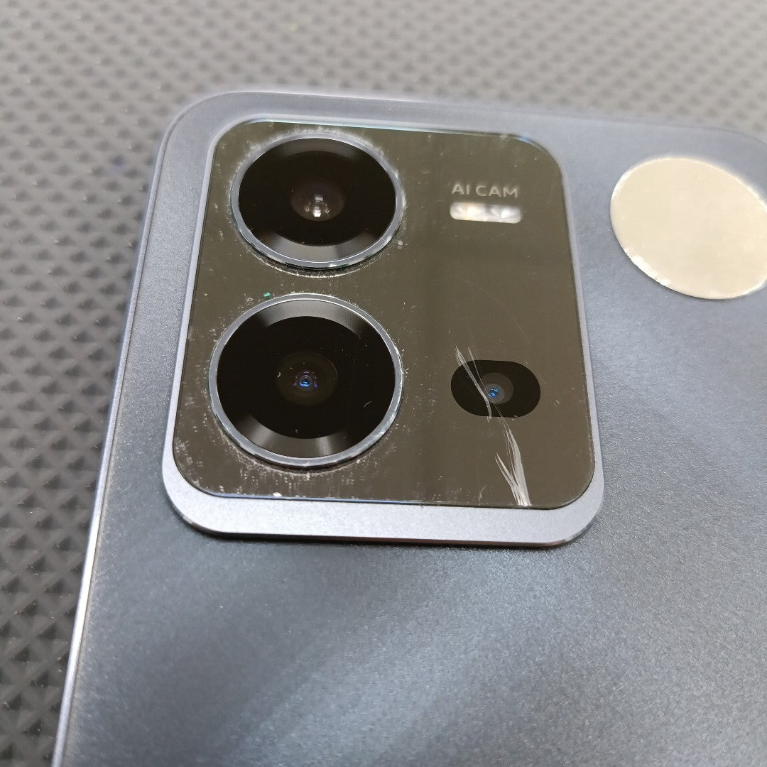 CELULAR VIVO V25 V2202 128 GB 8 GB RAM (SEMINUEVO)