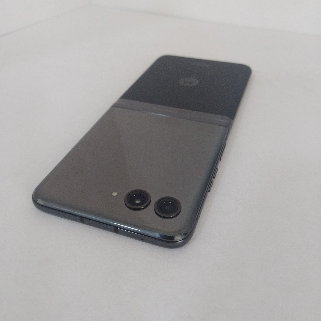 CELULAR MOTOROLA RAZR 40 ULTRA XT2321-1 (2023) 512 GB 12 GB RAM (SEMINUEVO)