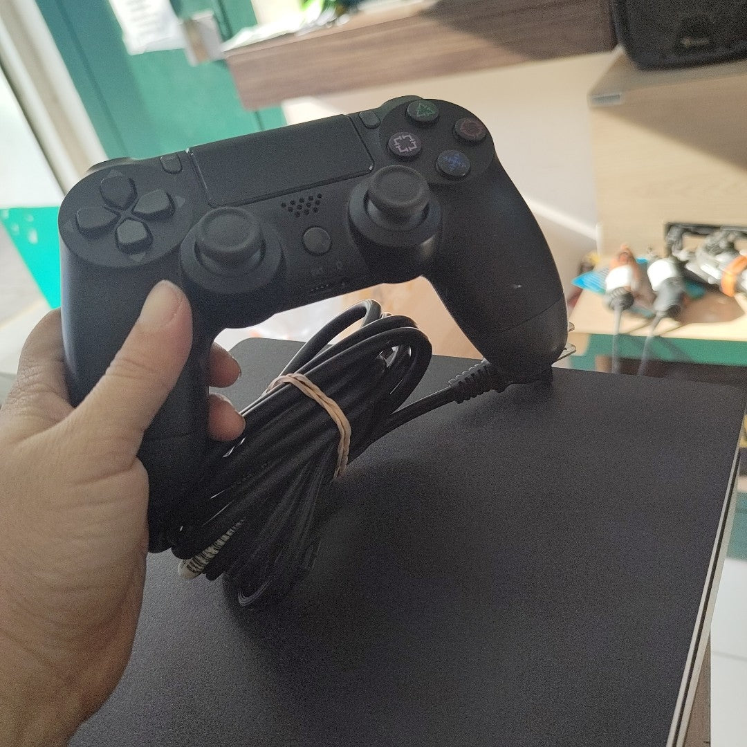 CONSOLA DE VIDEOJUEGO SONY PS4 SLIM 1 TB (SEMINUEVO)