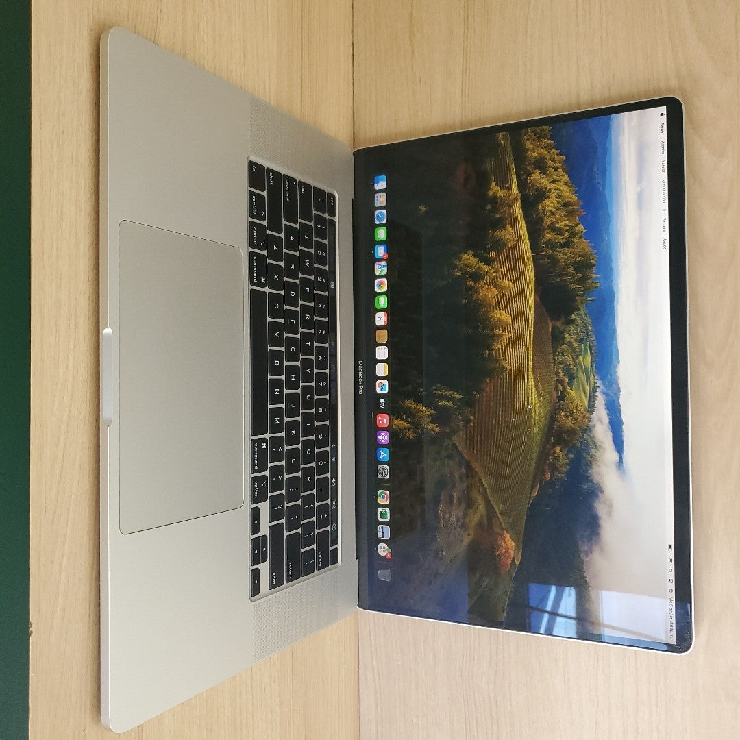 LAPTOP APPLE MACBOOK PRO 15" 2019 2.6 A1990 512 GB SSD 16 GB RAM (SEMINUEVO)