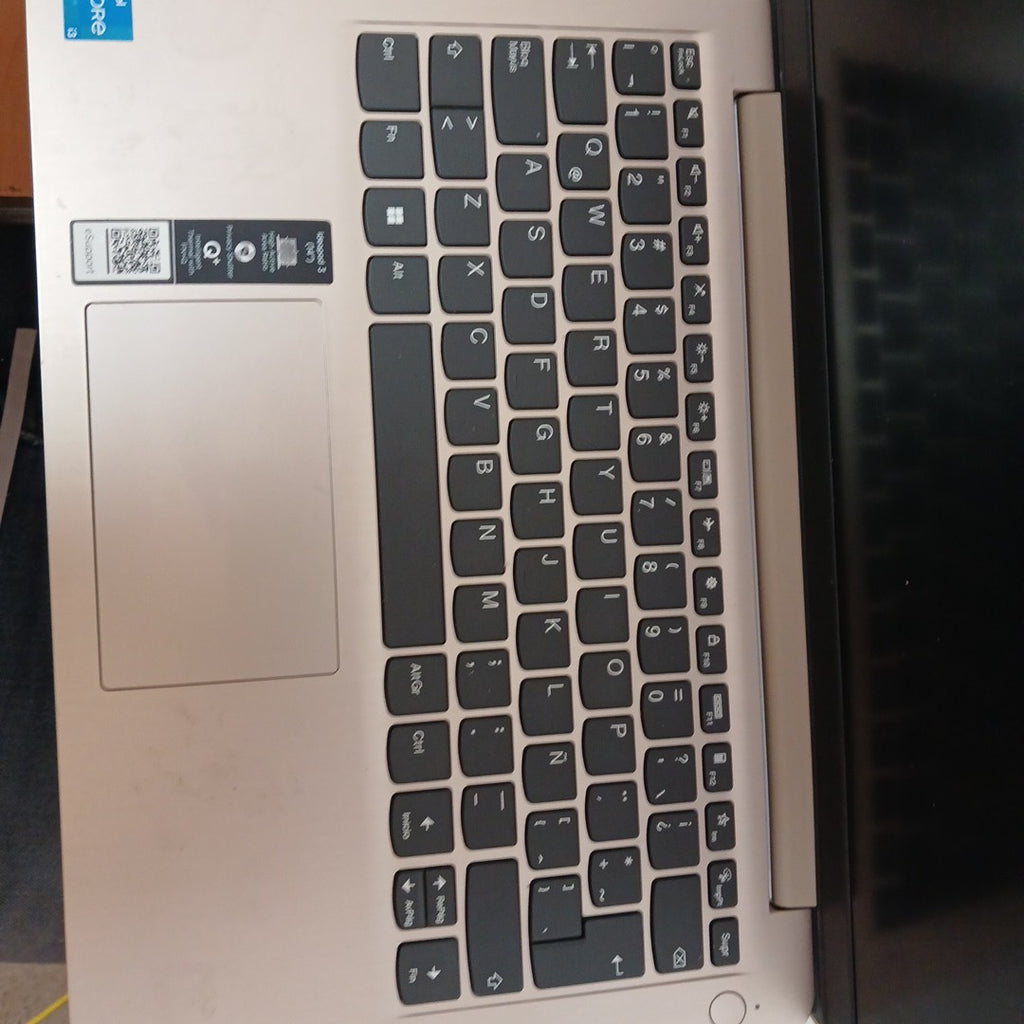 LAPTOP LENOVO IDEAPAD 3 14ITL6 (2023) 1 TB + 256 GB SSD 8 GB RAM (SEMINUEVO)