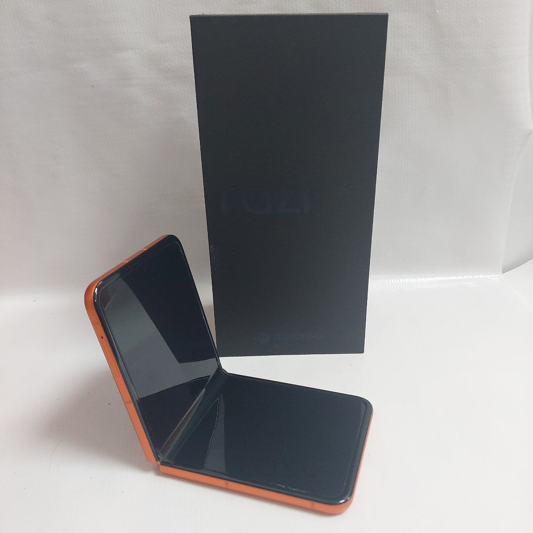 CELULAR MOTOROLA RAZR 50 5G XT2453-1 512 GB 12 GB RAM (SEMINUEVO)