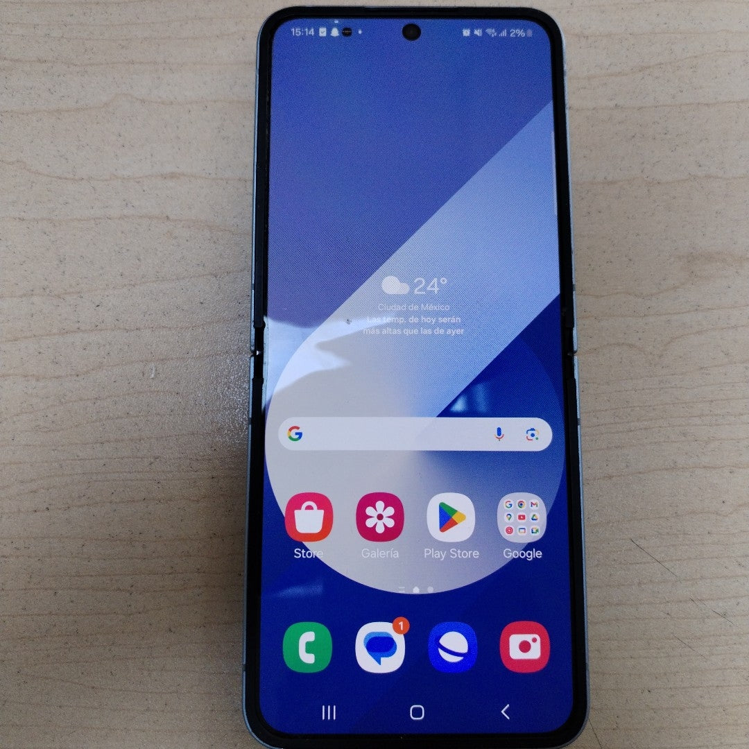 CELULAR SAMSUNG GALAXY Z FLIP6 SM-F741B (2024) 512 GB 12 GB RAM (SEMINUEVO)