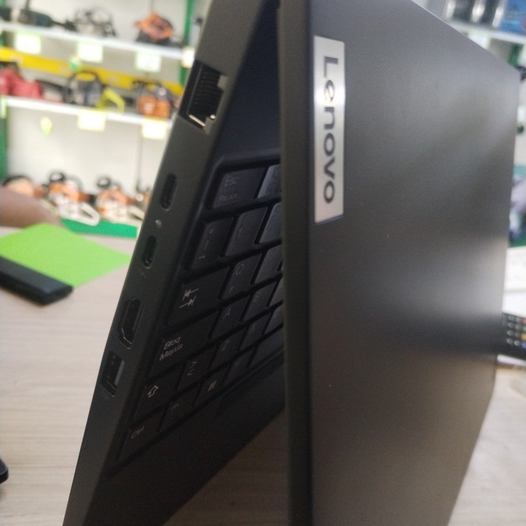 LAPTOP LENOVO THINKPAD L16 GEN 1 (2024) 512 GB SSD 16 GB RAM (SEMINUEVO)