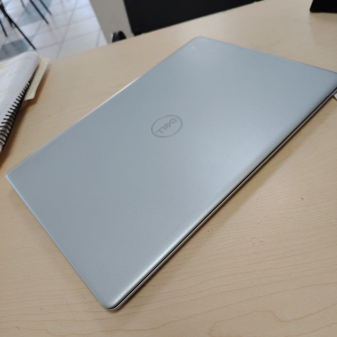 LAPTOP DELL INSPIRON 3502 (2021) 128 GB SSD 8 GB RAM (SEMINUEVO)
