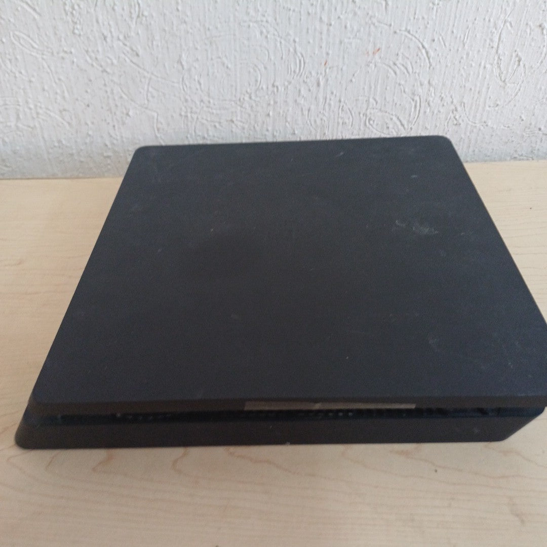 CONSOLA DE VIDEOJUEGO SONY PS4 1 TB (SEMINUEVO)
