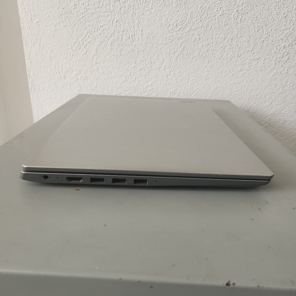 LAPTOP LENOVO IDEAPAD 3 14ITL05 (2022) 512 GB SSD 8 GB RAM (SEMINUEVO)