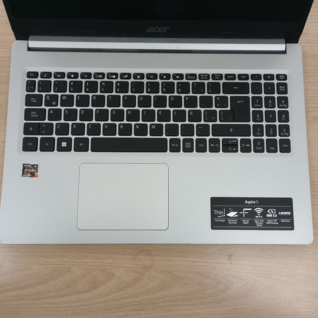 LAPTOP ACER ASPIRE A515-45-R4PQ (2022) 1 TB + 256 GB SSD 8 GB RAM (SEMINUEVO)