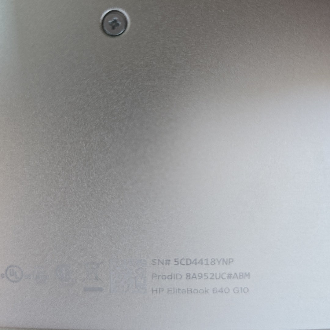 LAPTOP HP ELITEBOOK 640 G10 (2024) 512 GB SSD 16 GB RAM (SEMINUEVO)