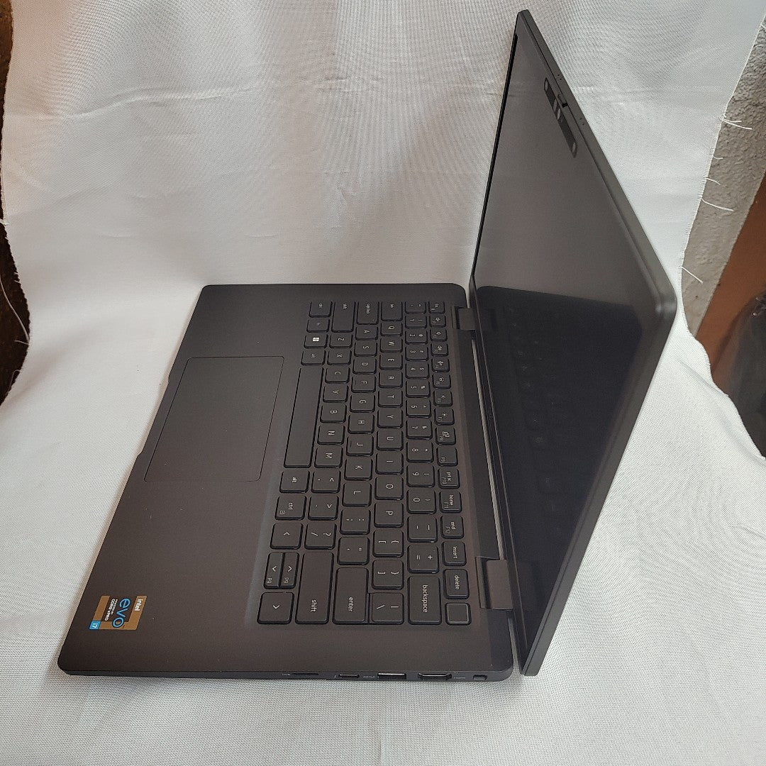 LAPTOP DELL LATITUDE 7420 (2023) 256 GB SSD 16 GB RAM (SEMINUEVO)