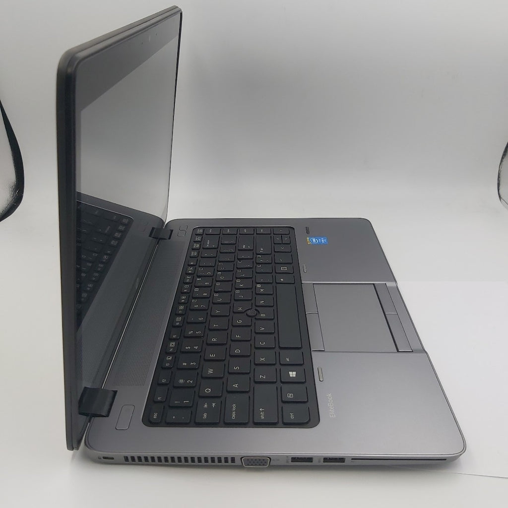 LAPTOP HP ELITEBOOK 840 G8 (2022) 256 GB SSD 8 GB RAM (SEMINUEVO)