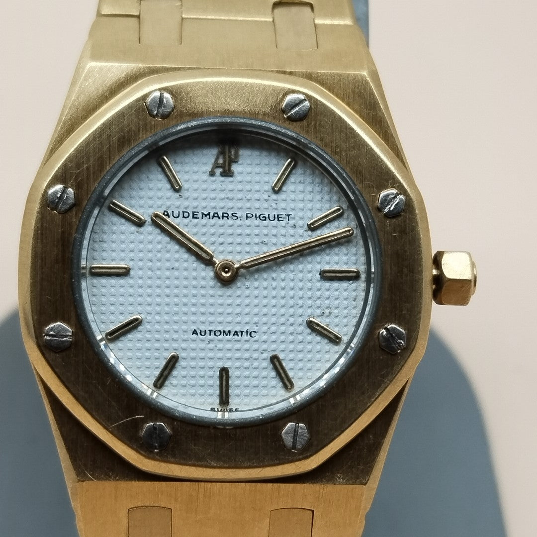 RELOJ CAJA Y PULSO ORO. ORO. 18 K 115.8 GRMS (SEMINUEVO)