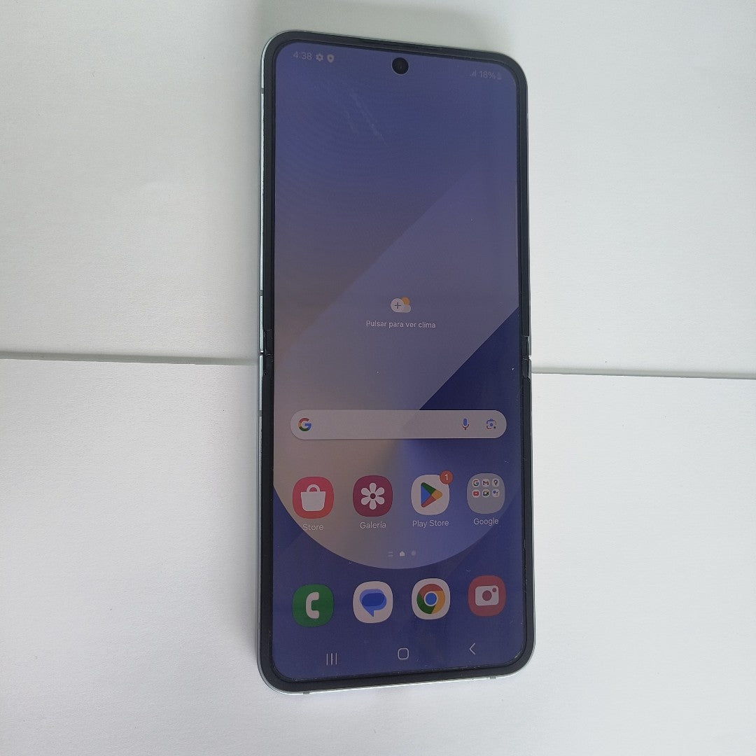 CELULAR SAMSUNG GALAXY Z FLIP6 SM-F741B (2024) 512 GB 12 GB RAM (SEMINUEVO)