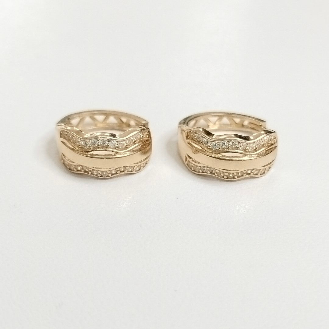 HUGGIES ORO 14K 2.5 (NUEVO)