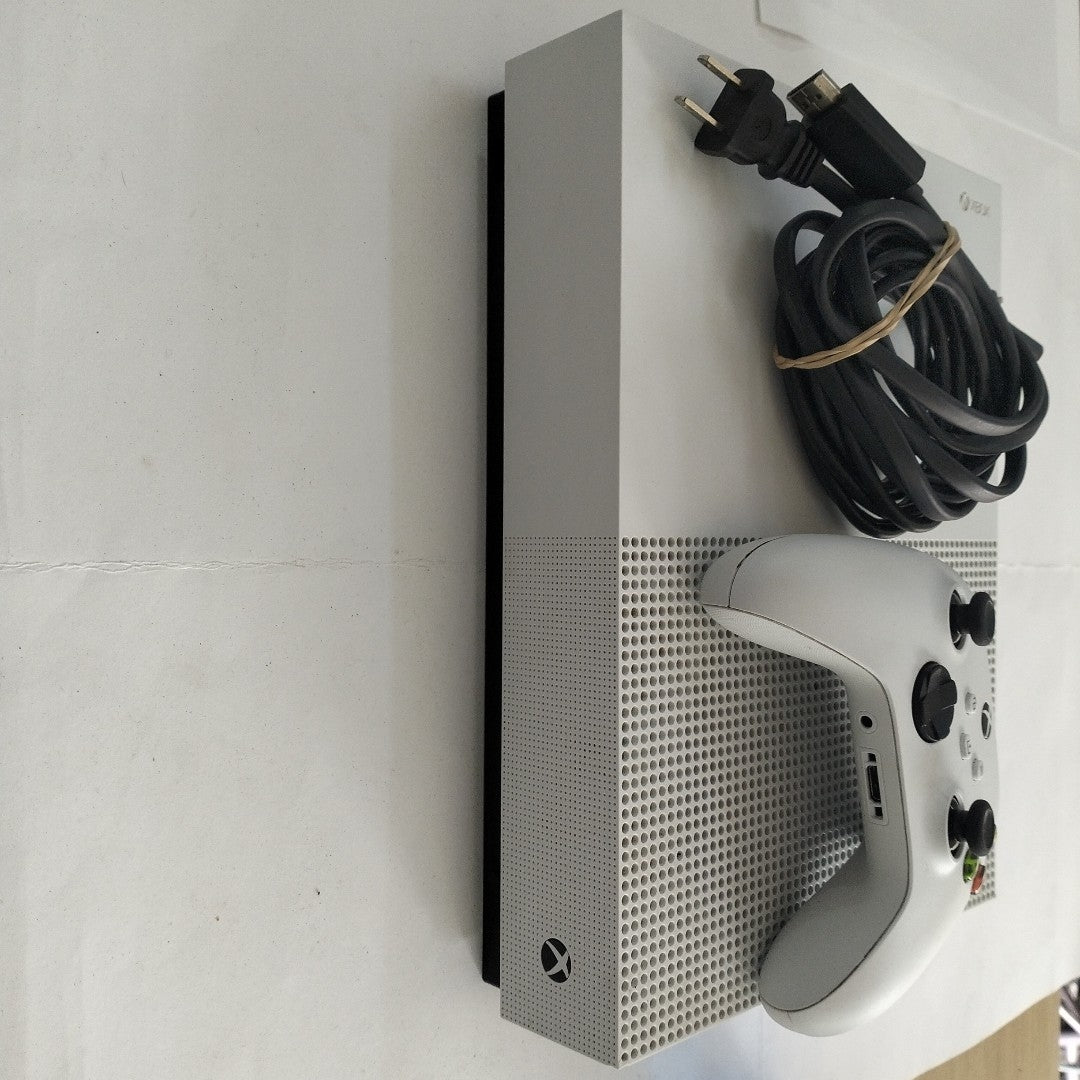 CONSOLA DE VIDEOJUEGO MICROSOFT XBOX ONE S ALL DIGITAL 1 TB (SEMINUEVO)
