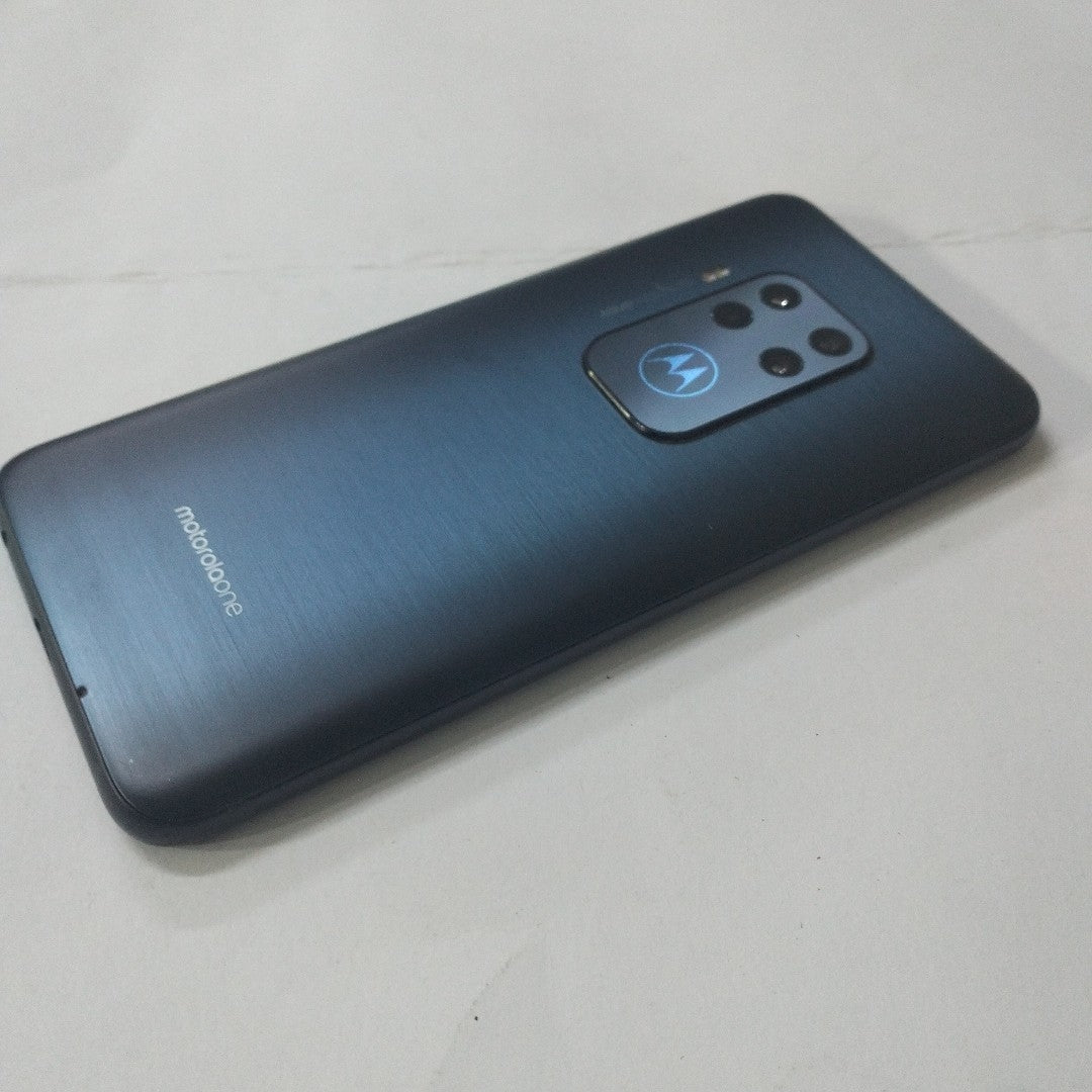 CELULAR MOTOROLA ONE ZOOM XT2010-1 (2019) 128 GB 4 GB RAM (SEMINUEVO)