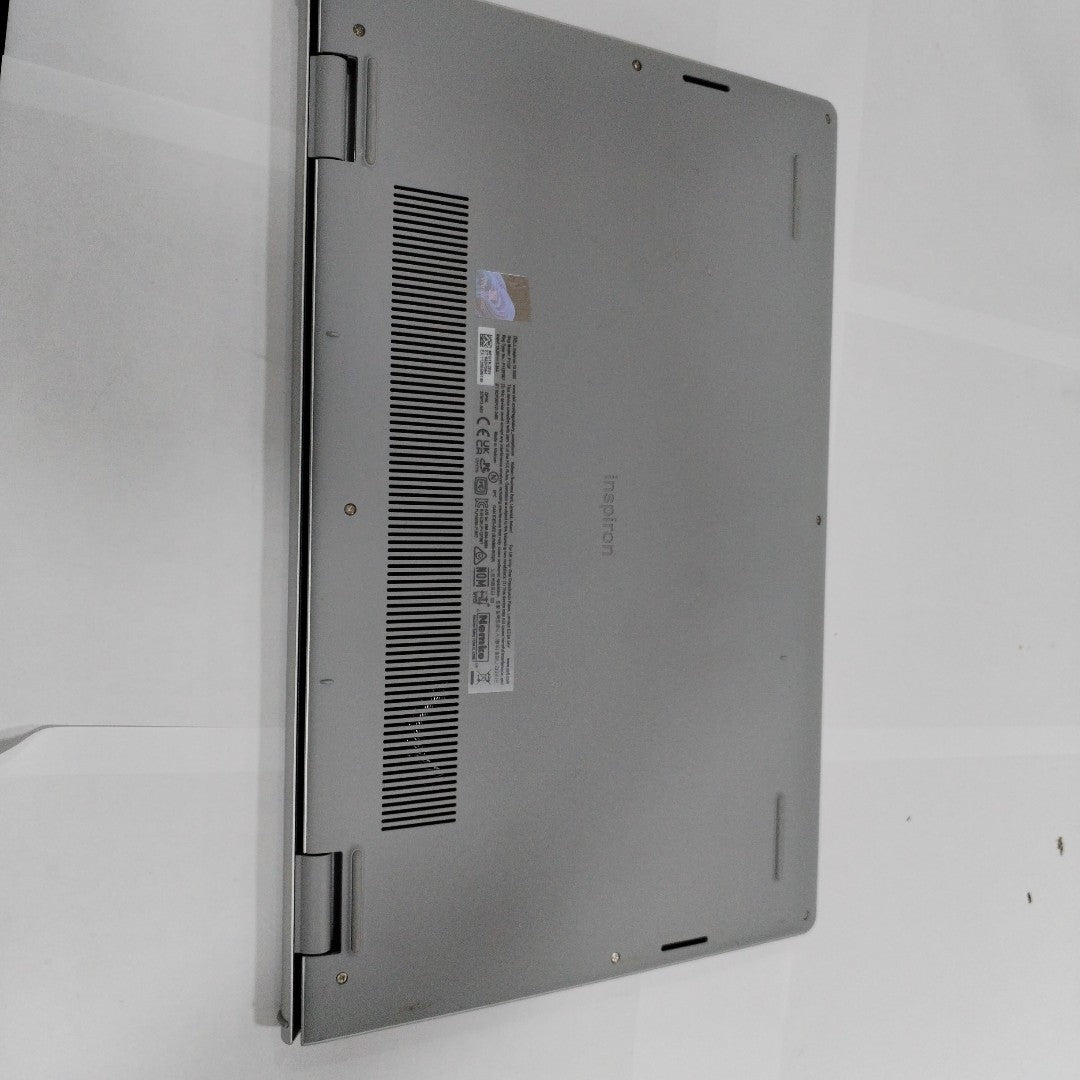 LAPTOP DELL INSPIRON 15 3520 (2024) 512 GB SSD 16 GB RAM (SEMINUEVO)
