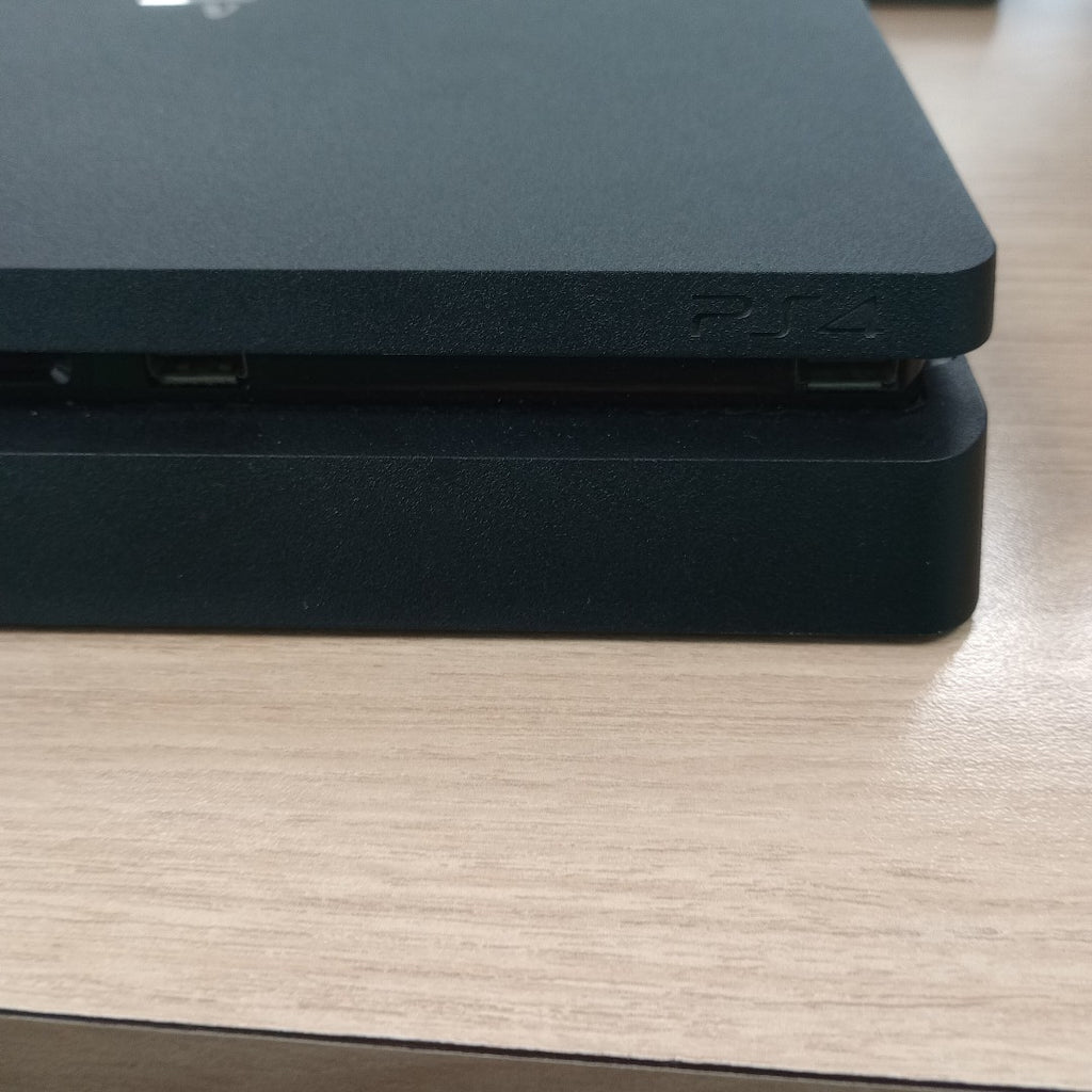 CONSOLA DE VIDEOJUEGO SONY PS4 SLIM 1 TB (SEMINUEVO)