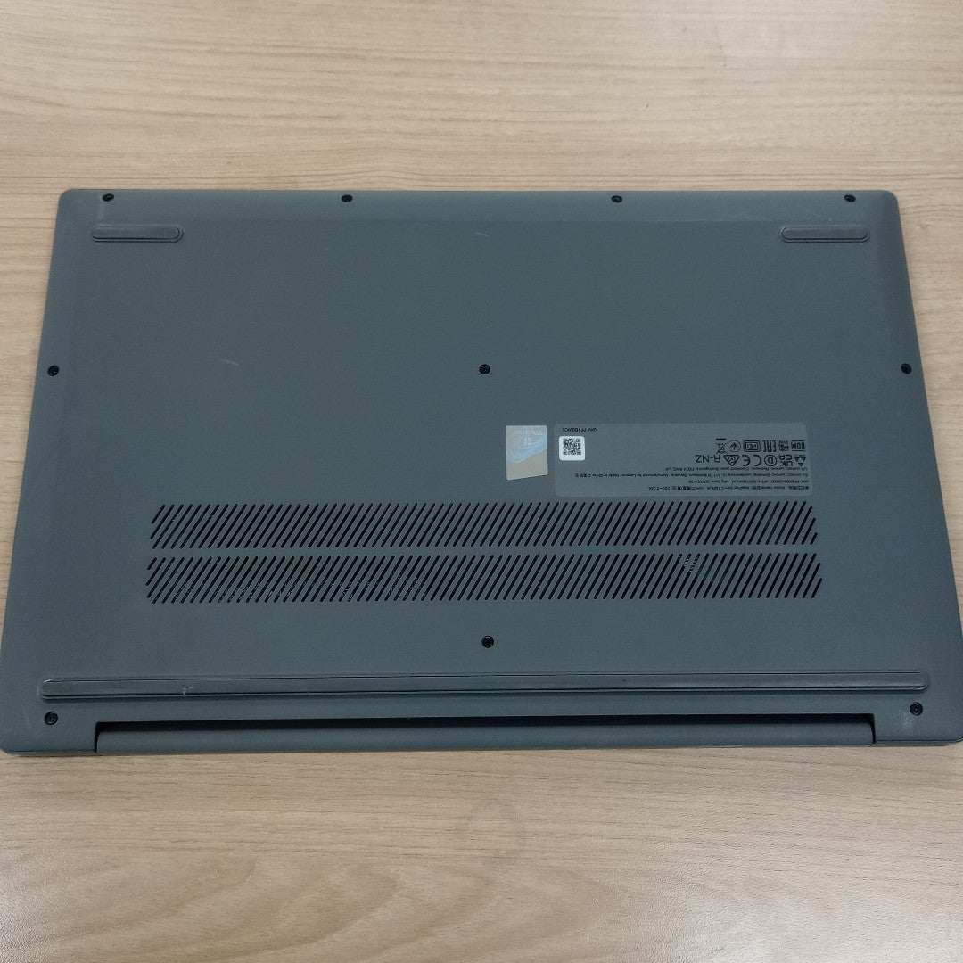 LAPTOP LENOVO IDEAPAD SLIM 3 15IRU8 (2023) 512 GB SSD 8 GB RAM (SEMINUEVO)