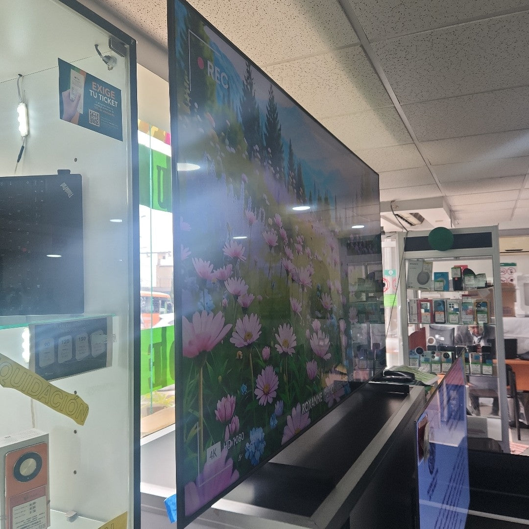 PANTALLA SAMSUNG UN85CU8000F (2023) 85" LED UHD 4K (SEMINUEVO)