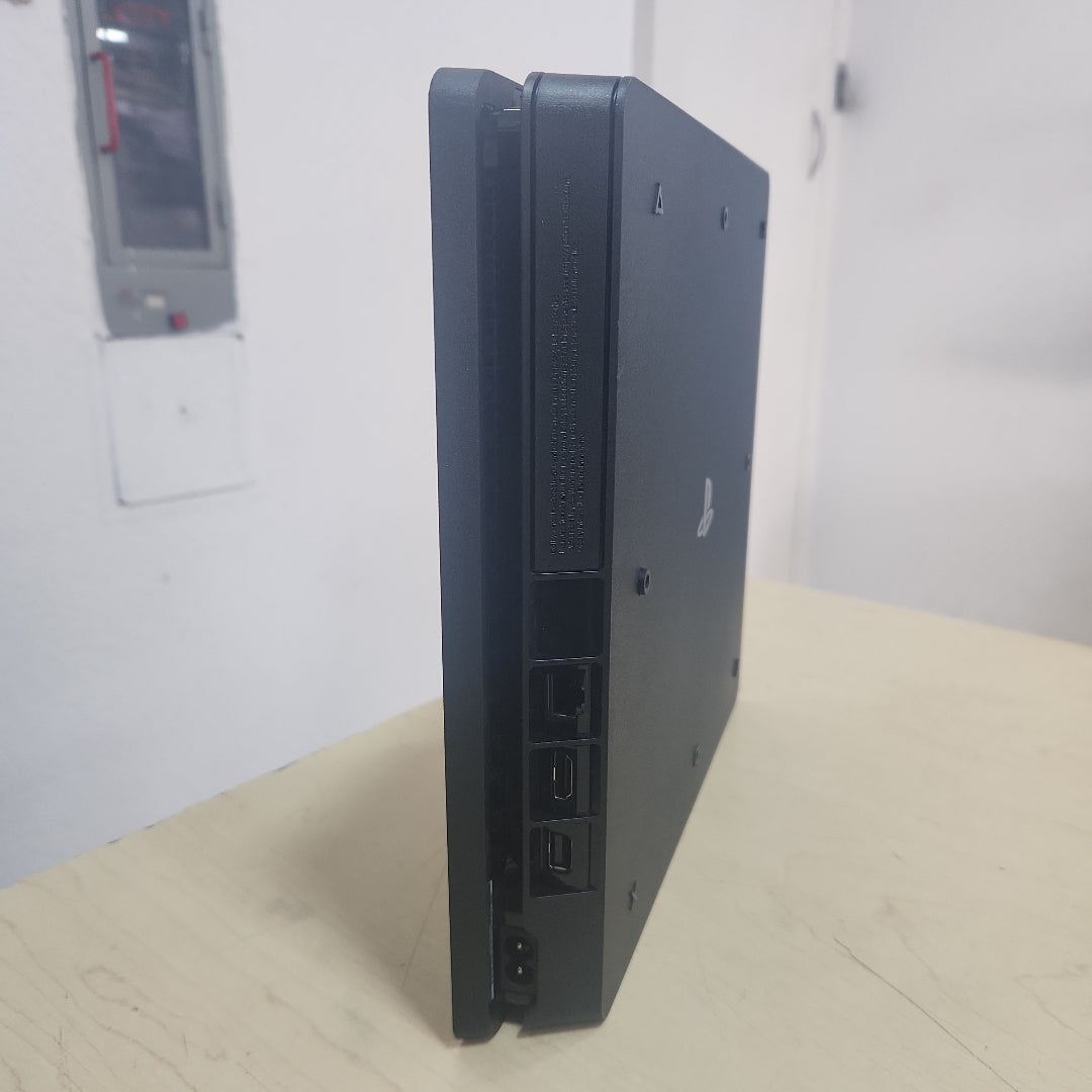 CONSOLA DE VIDEOJUEGO SONY PS4 1 TB (SEMINUEVO)