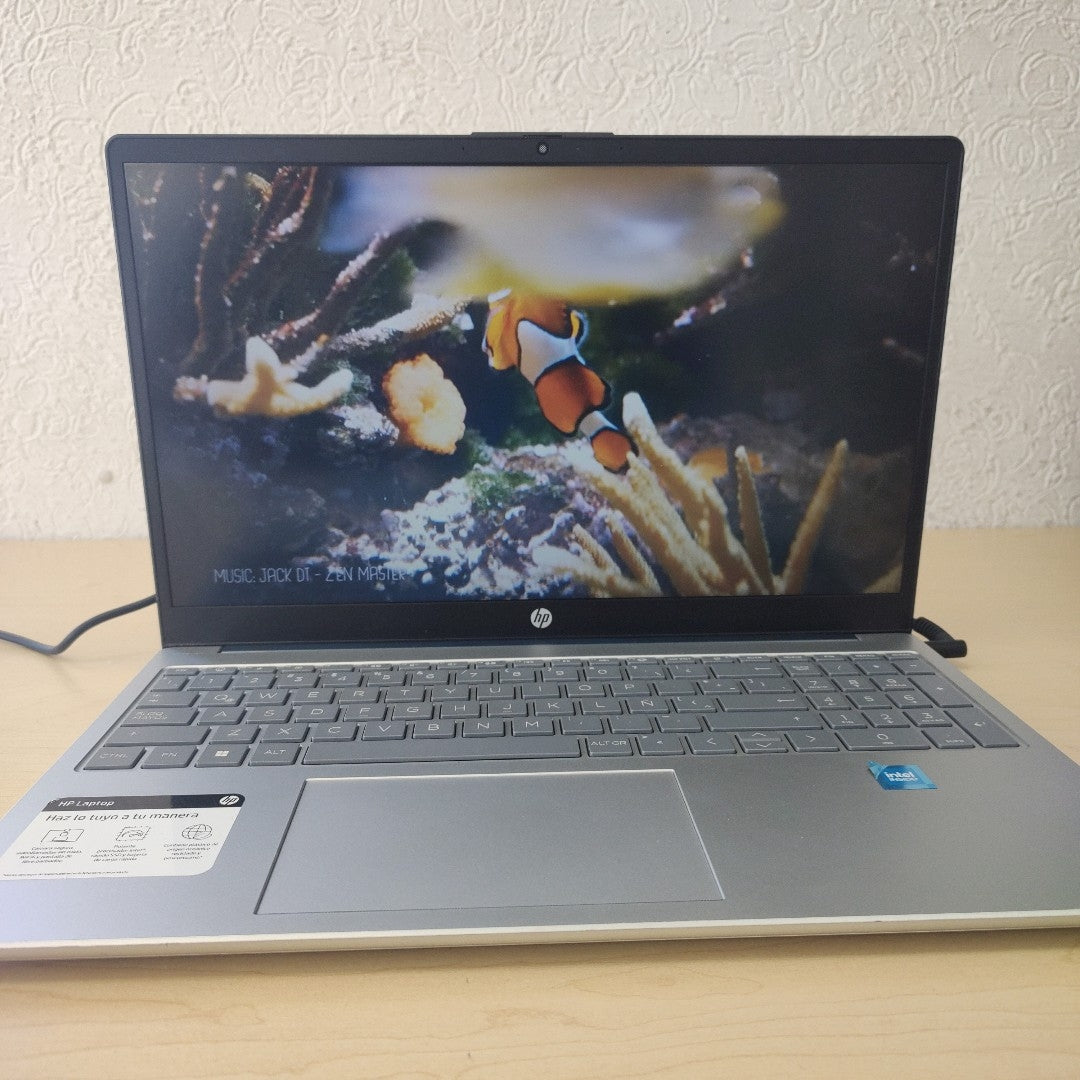 LAPTOP HP 15-FD0000LA (2023) 512 GB SSD 8 GB RAM (SEMINUEVO)