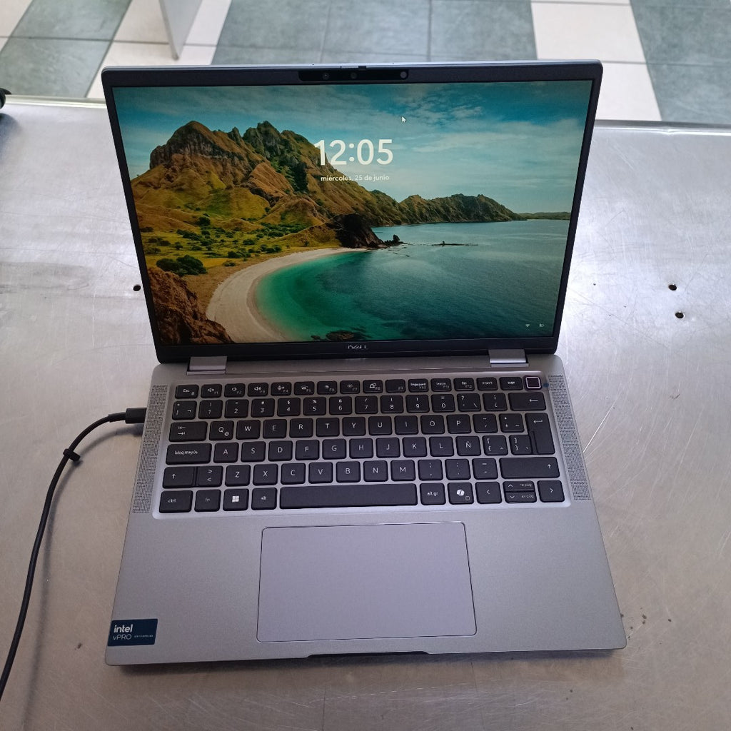 LAPTOP DELL LATITUDE 7450 (2024) 512 GB SSD 16 GB RAM (SEMINUEVO)
