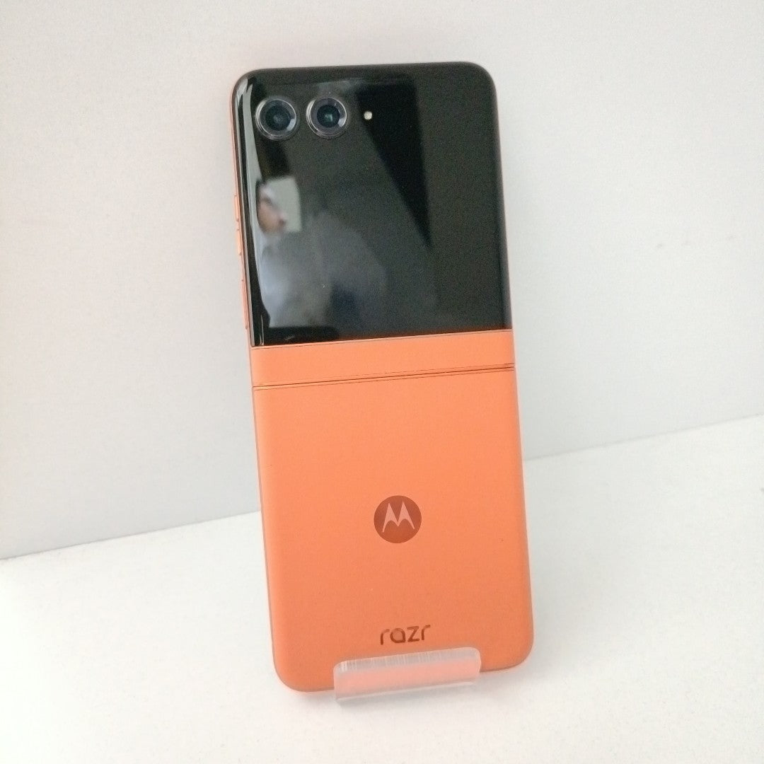 CELULAR MOTOROLA RAZR 50 5G XT2451-3 (2024) 512 GB 12 GB RAM (SEMINUEVO)