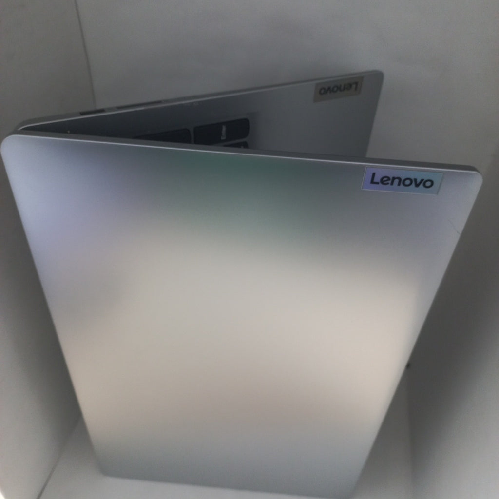 LAPTOP LENOVO IDEAPAD 1 15AMN7 (2023) 256 GB SSD 8 GB RAM (SEMINUEVO)
