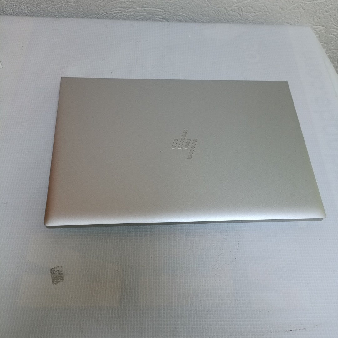 LAPTOP HP ELITEBOOK 840 G8 (2023) 256 GB SSD 16 GB RAM (SEMINUEVO)