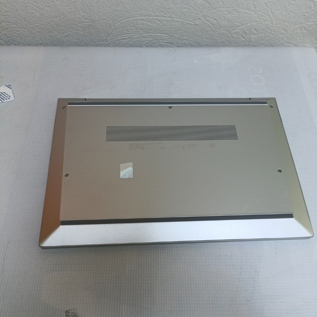 LAPTOP HP ELITEBOOK 840 G8 (2023) 256 GB SSD 16 GB RAM (SEMINUEVO)