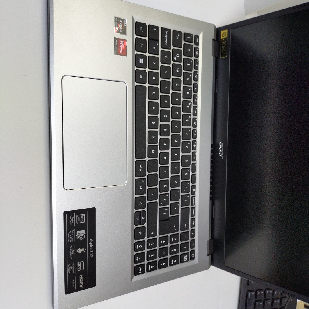 LAPTOP ACER ASPIRE 3 A315-24P-R841 (2023) 512 GB SSD 8 GB RAM (SEMINUEVO)