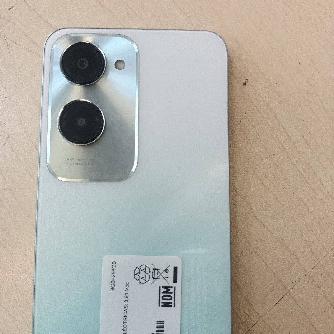 CELULAR VIVO Y18 V2333 256 GB 8 GB RAM (SEMINUEVO)
