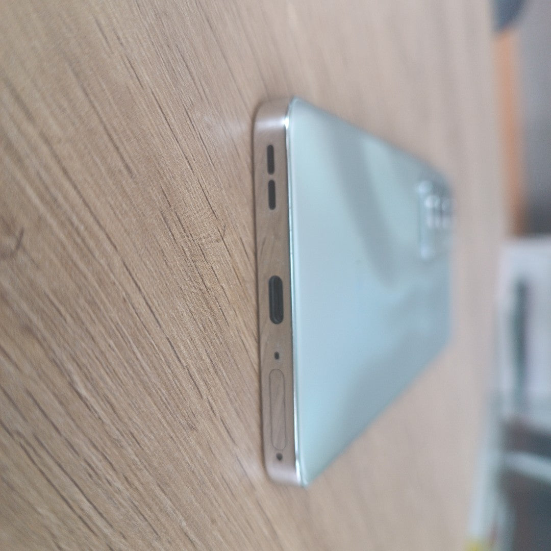 CELULAR OPPO   RENO12 5G CPH2625 (2024) 512 GB 12 GB RAM (SEMINUEVO)