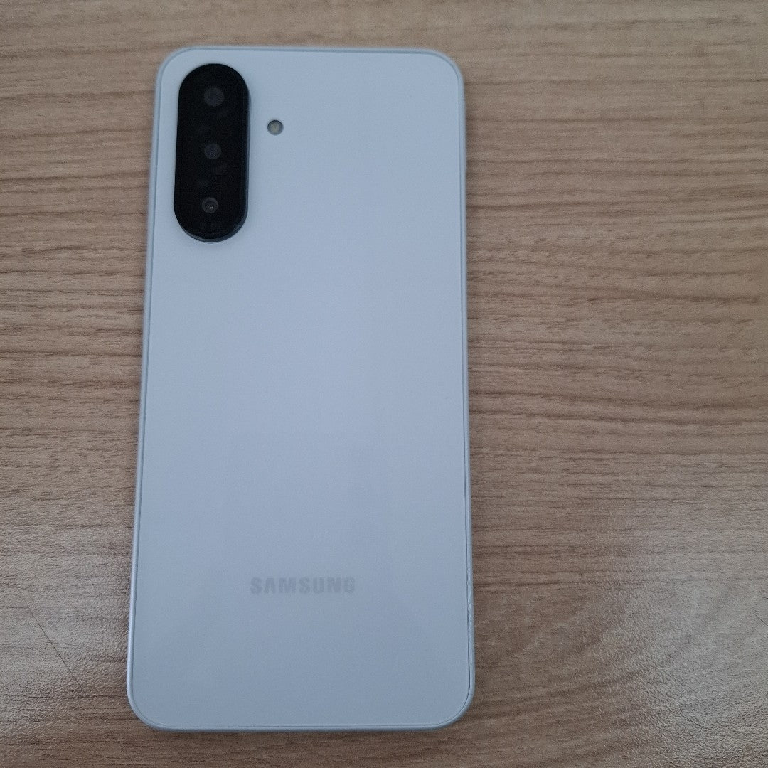 CELULAR SAMSUNG GALAXY A26 5G SM-A266M (2025) 128 GB 6 GB RAM (SEMINUEVO)