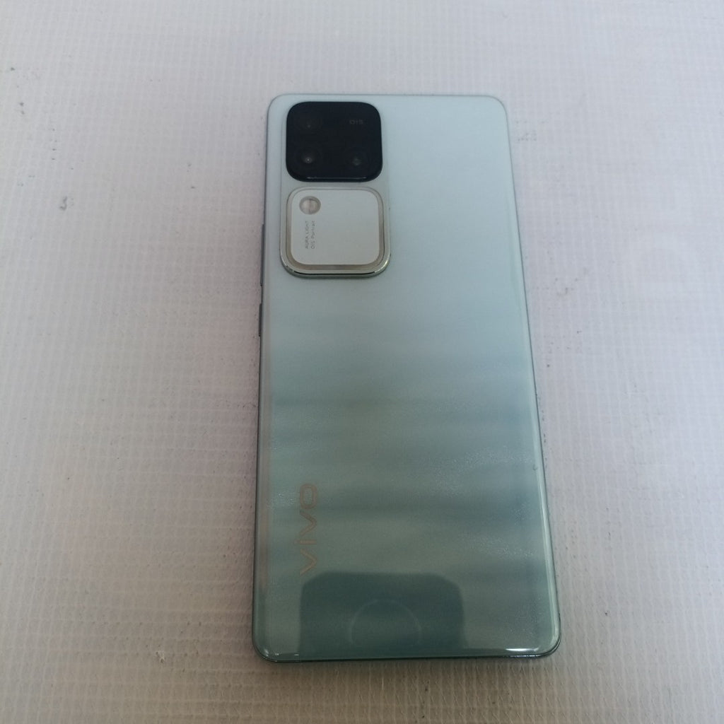 CELULAR VIVO V30 V2318 (2024) 512 GB 12 GB RAM (SEMINUEVO)