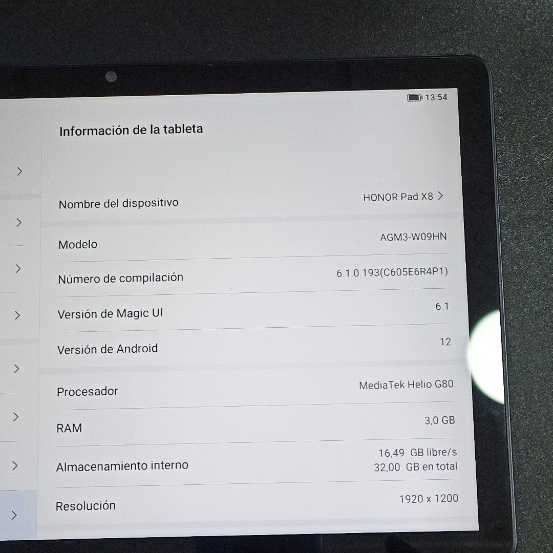 TABLETA HONOR PAD X8 AGM3-W09HN (2022) 32 GB 3 GB RAM (SEMINUEVO)