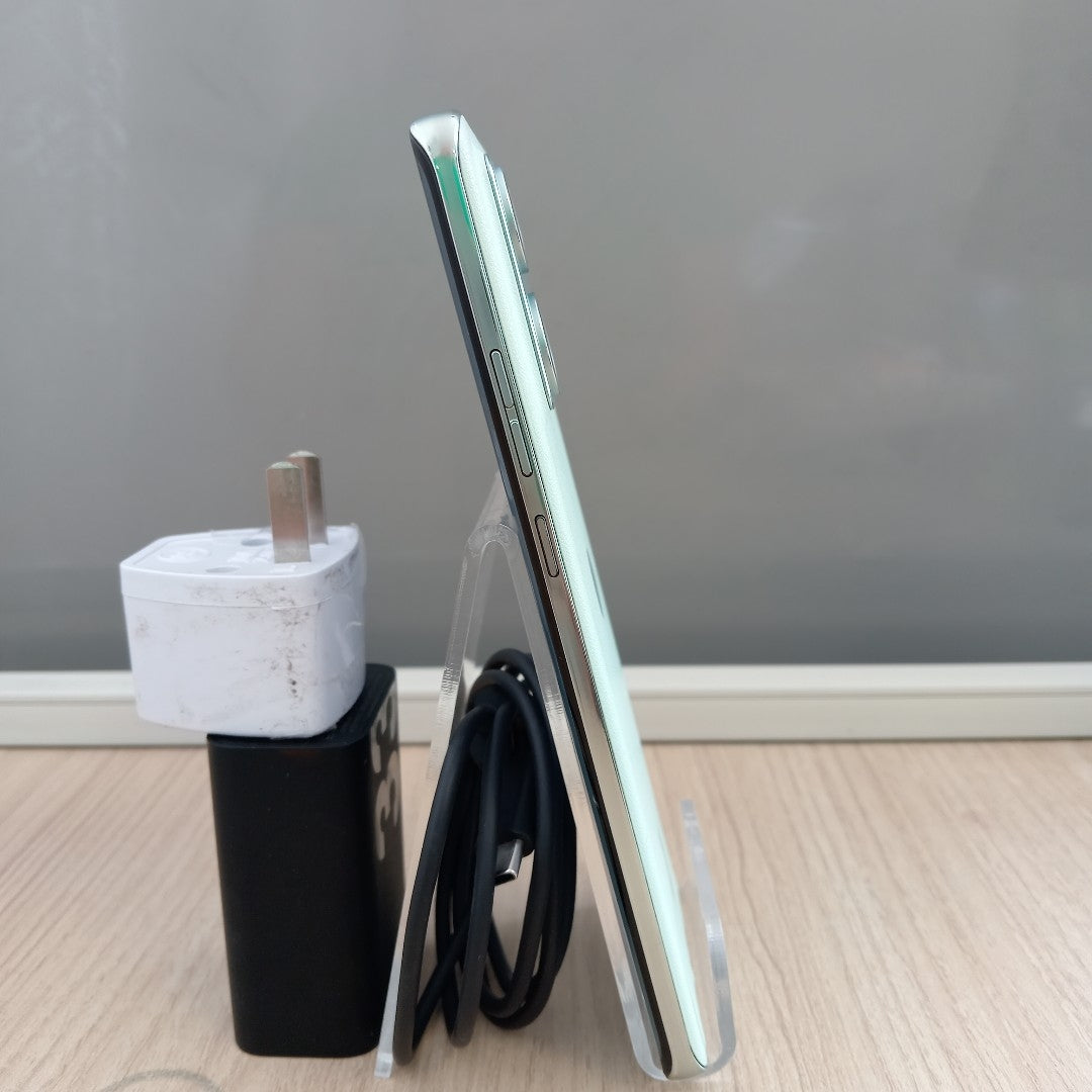 CELULAR MOTOROLA EDGE 40 NEO XT2307-1 (2023) 256 GB 8 GB RAM (SEMINUEVO)
