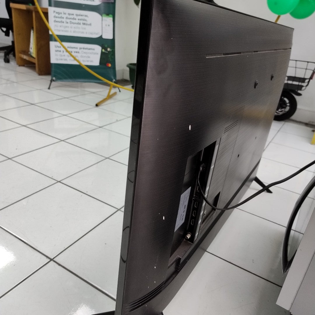 PANTALLA SAMSUNG UN50CU7000F (2024) 50" LED 4K (SEMINUEVO)