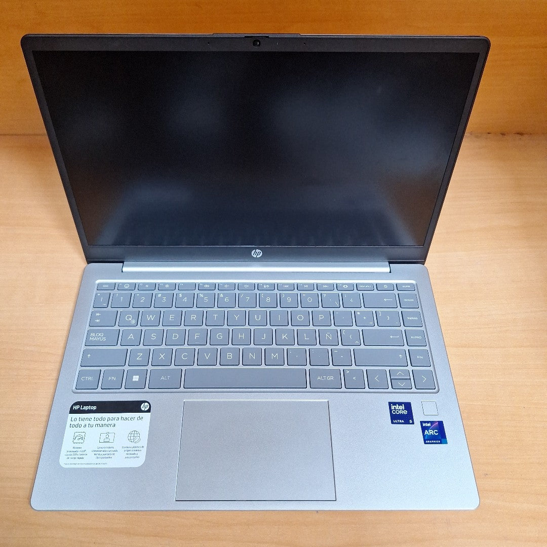 LAPTOP HP 14-EP1000LA (2023) 512 GB SSD 16 GB RAM (SEMINUEVO)
