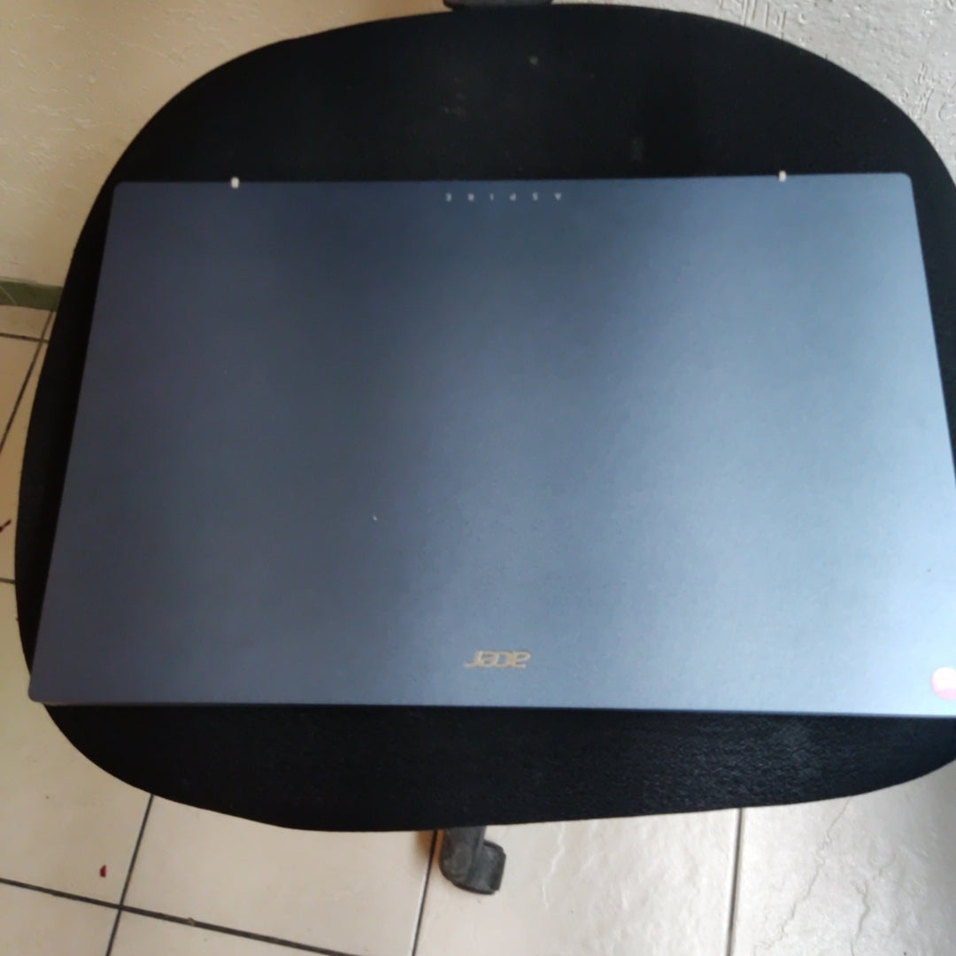 LAPTOP ACER ASPIRE 3 A315-24P-R8H5 (2023) 512 GB SSD 8 GB RAM (SEMINUEVO)